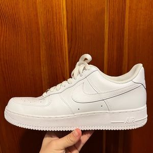 All white Mens Air Force 1